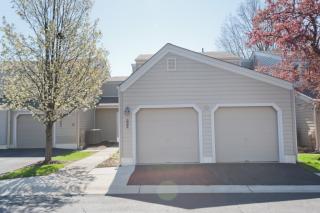 221 Hastings Ct, Gardenville, PA
