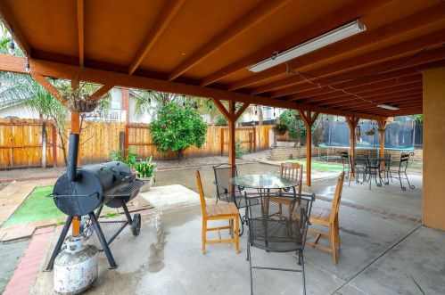 15022 Navel Way, Lake Elsinore CA  92530-7205 exterior