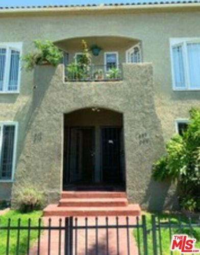 906 Hoffman Ave, Long Beach, CA 90813-5081