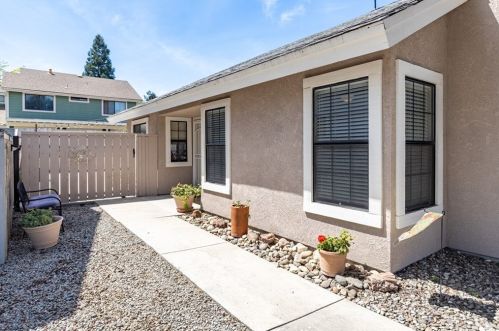 930 Wade Ct, Lake Nacimiento, CA 93446-3476