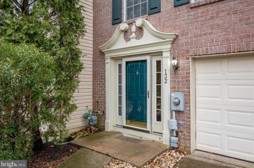 132 Cambridge Ct, West Deptford NJ  08096-6884 exterior