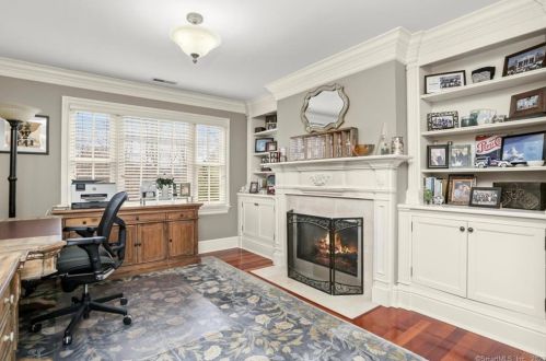 77 Tackora Trl, Ridgefield CT  06877-3028 exterior