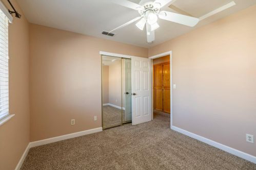 8686 White Peacock Way, Elk Grove CA  95624-3701 exterior