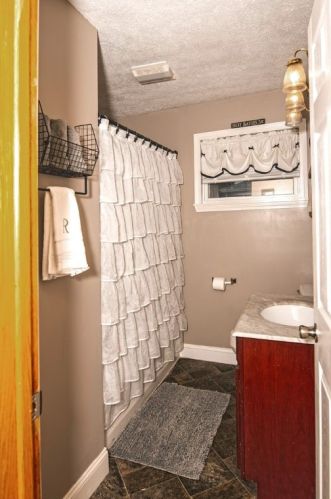 2632 Russell Dr, New Kensington PA  15068-3037 exterior