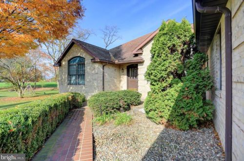 75 Diller Dr, Lees Cross Roads PA  17257-9709 exterior