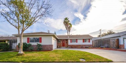 1104 Princess Ct, Modesto CA  95350-0967 exterior