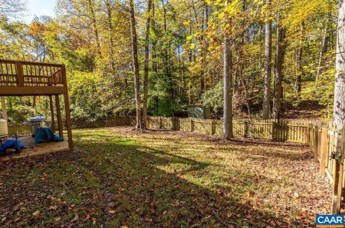 11 Shiloh Ct, Bybee VA  22963-3217 exterior