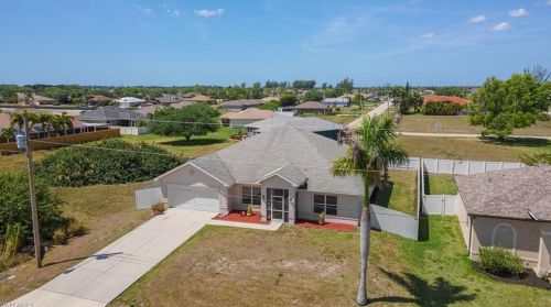1320 17th Pl, Cape Coral, FL 33991-2367