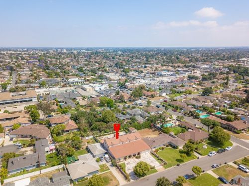 12070 Morning Ave, Downey CA  90242-2324 exterior