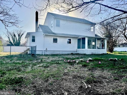 402 Division St, Riverton NJ  08077-2146 exterior