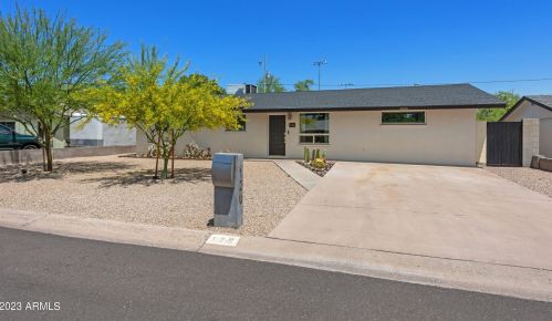 126 Alice Ave, Phoenix AZ  85020-3105 exterior