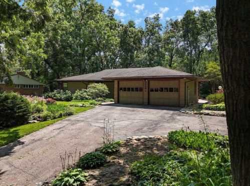 5509 Hammersley Rd, Madison, WI 53711-3556