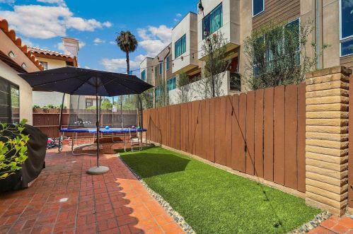 5521 Lesa Rd, La Mesa CA  91942-1704 exterior