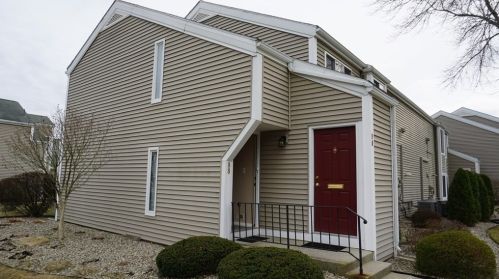 88 Nassau Dr, Springfield, MA 01129-1411