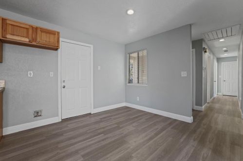 1325 Arrowhead Ct, Modesto CA  95351-1723 exterior