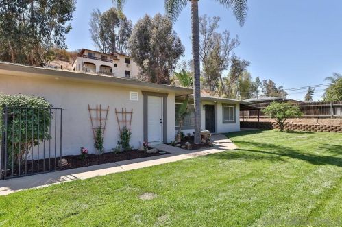9320 Adlai Rd, Lakeside, CA 92040-4806