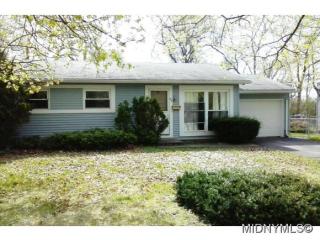 446 Deland Dr, Utica, NY 13502-1921