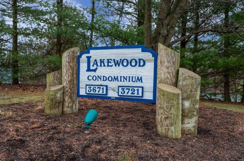 3671 Galbraith Rd, Cincinnati OH  45247-3795 exterior