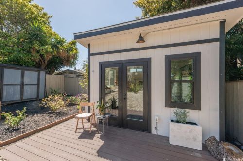 5335 El Camile Ave, Oakland CA  exterior