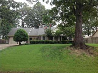 1306 Country Club Ter, Jonesboro, AR 72401-4325