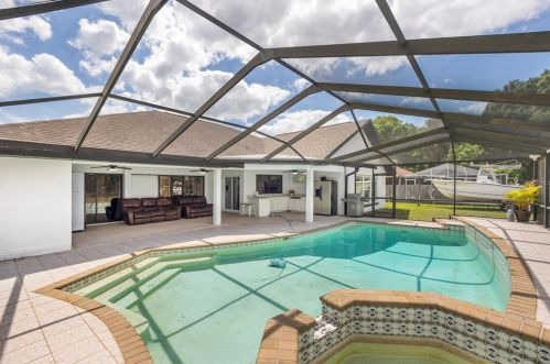705 Chancellar Dr, Lutz FL  33548-4512 exterior