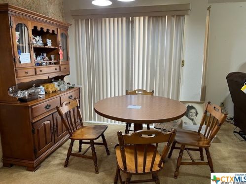 110 Windward Ct, Victoria TX  77901-3746 exterior