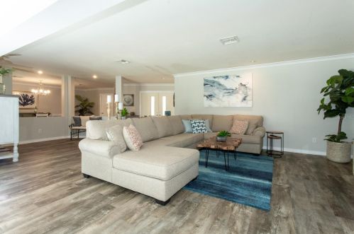 12050 4 St, Saint Petersburg FL  33706-4426 exterior