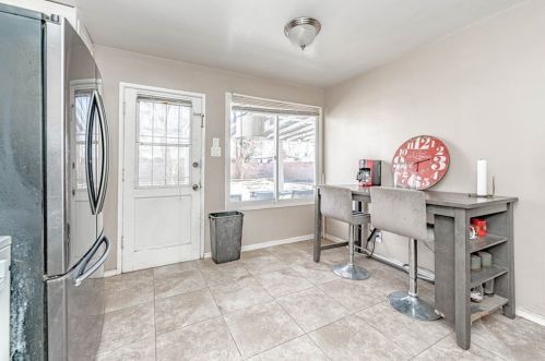 44034 Date Ave, Lancaster CA 93534-4425 exterior