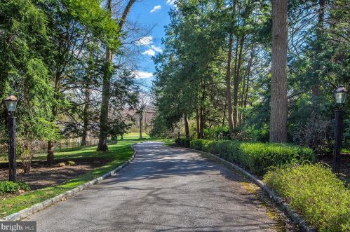 4 Welwyn Rd, Wayne, PA 19087-3840