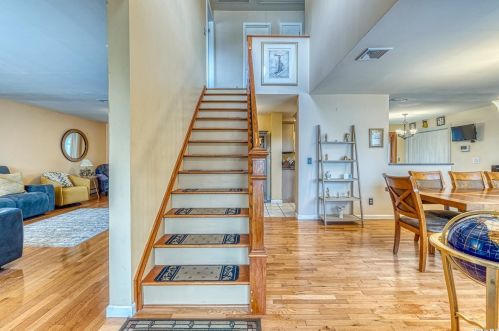 44 Dunkirk St, Deer Park, NY 11729-1613