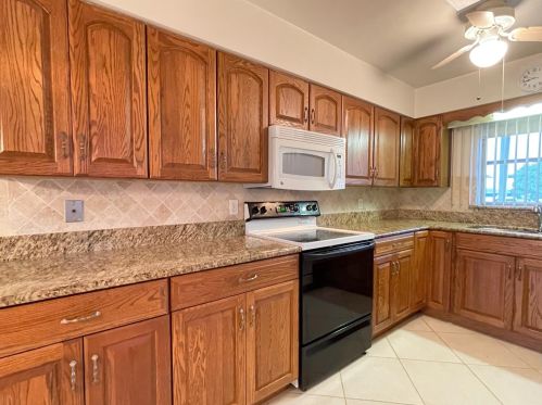 602 Beach Ave, Fort Pierce FL  34952-1327 exterior