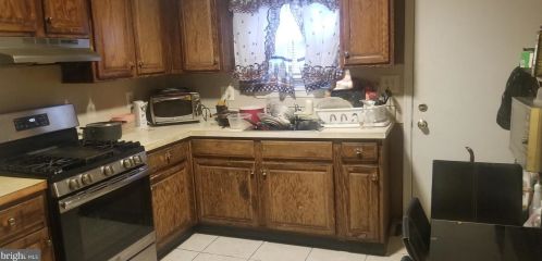 4020 Green St, Philadelphia, PA 19104-1758
