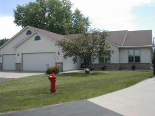 1201 Chelsea Ct, Menasha, WI 54952-8915