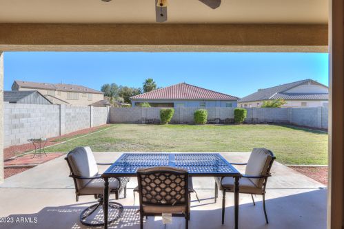 1888 Hubbard Ln, Casa Grande AZ  85122-6742 exterior