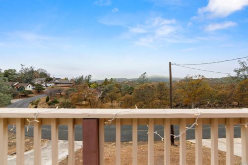 16080 Conestoga Rd, Middletown CA 95467-8108 exterior