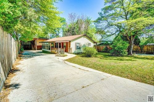 145 Pelzer St, Burnettown, SC 29851-2897