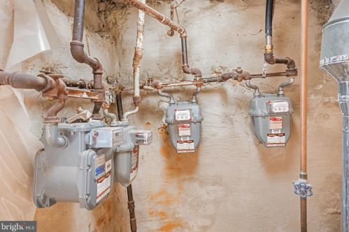 435 51 St, Philadelphia PA 19139-2726 exterior