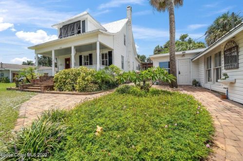 2915 Indian Riv Dr, Cocoa FL 32922-6607 exterior