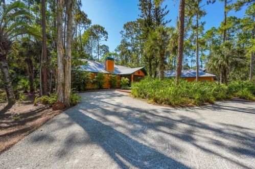 5931 Shady Oaks Ln, Naples, FL 34119-1247