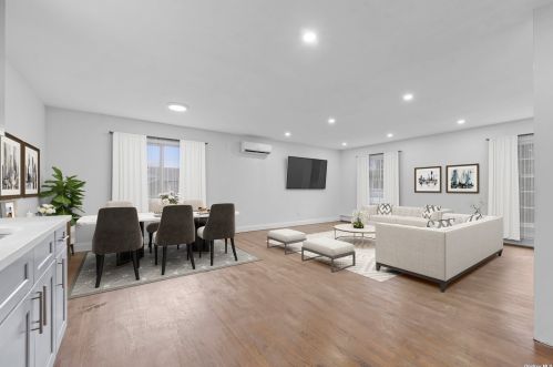 170 Cirrus Rd, Holbrook NY  11741-4407 exterior