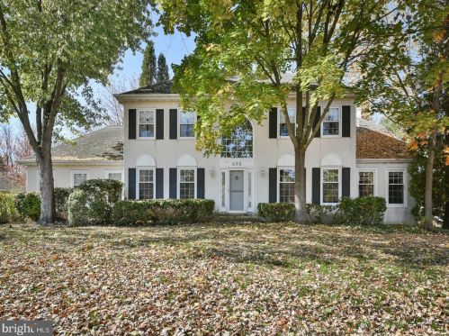 695 Long Acre Ln, Yardley, PA 19067-4456