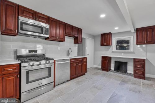 861 Powell St, Gloucester NJ  08030-2111 exterior