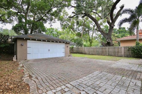 738 Edgewater Dr, Orlando FL 32804-6890 exterior