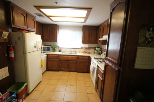 13720 Mesquite Ave, Desert Hot Springs, CA 92240-5937