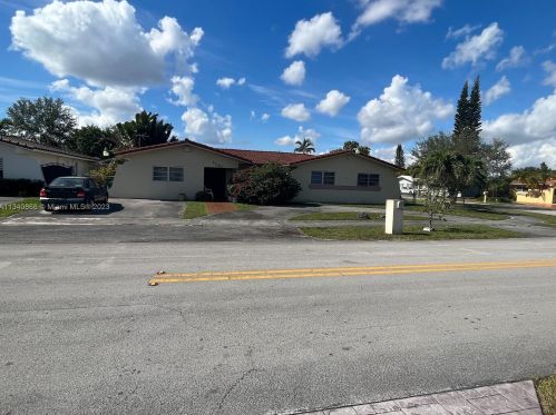 1700 103rd Ave, Miami, FL 33165-7316