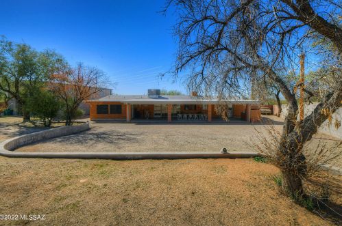 7330 Ln Canada Dr, Tucson AZ 85704-1532 exterior