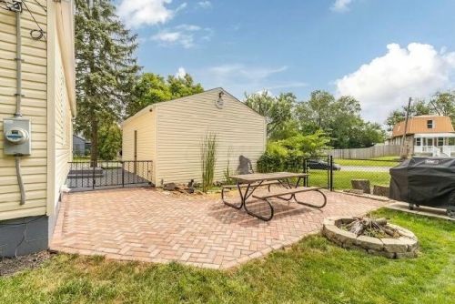 3281 Voeller Ave, Darbydale OH  43123-3123 exterior