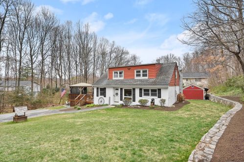 1 Dale Rd, Danbury, CT 06812-4338