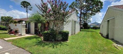 50 Pine Island Cir, Kissimmee, FL 34743-8164