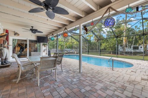 12151 Old Country Rd, West Palm Beach FL  33414-4816 exterior